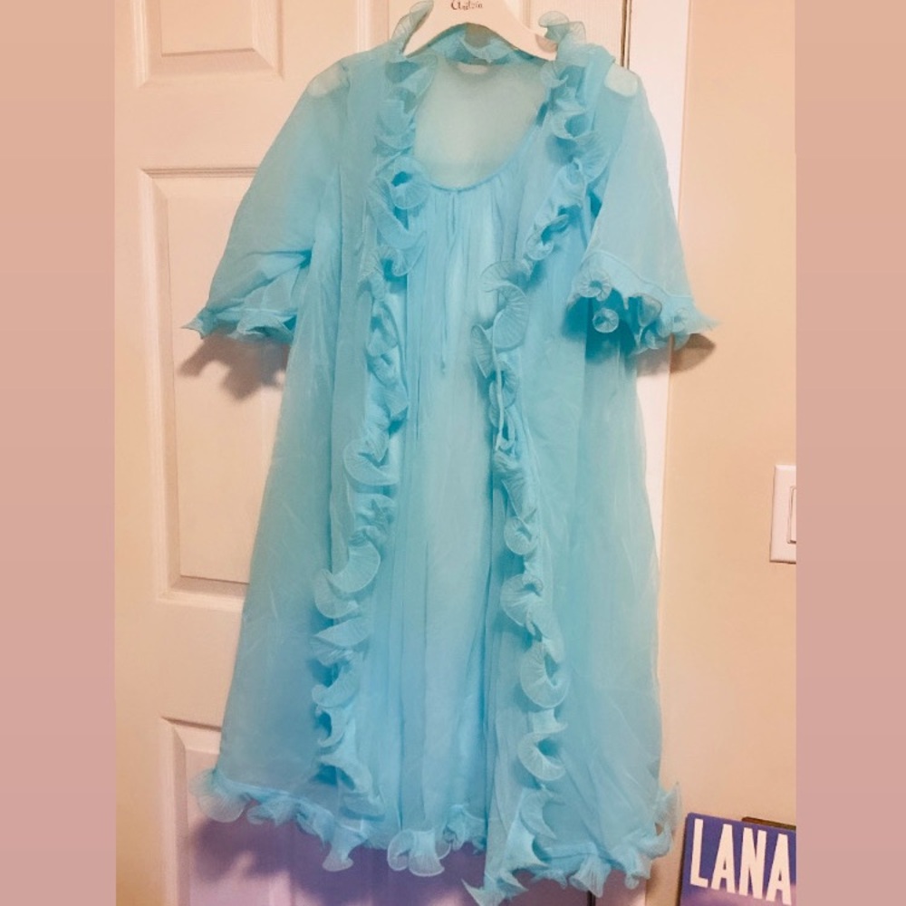 1960s Nightgown with Robe